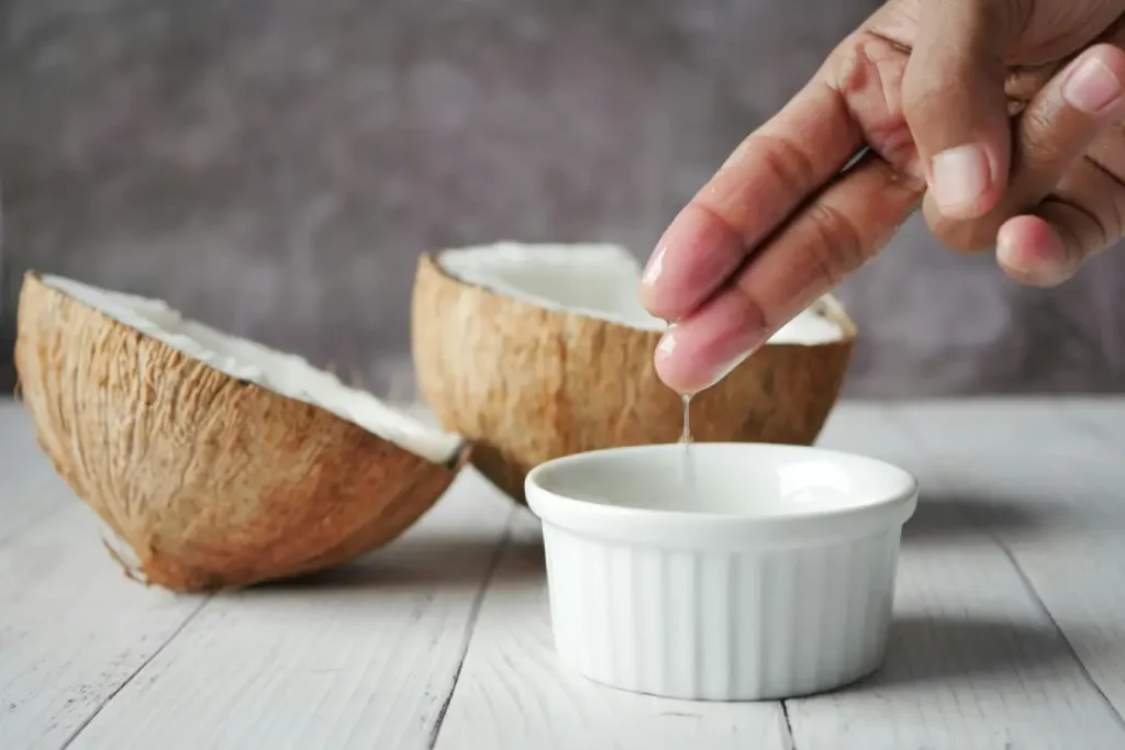 Huile de noix de coco, acide caprylique, acide laurique, candida, champignon, candida albicans, tue le champignon candida albicans, vivandglow